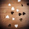 100 CONFETTIS PETITS COEURS BLANC ET OR