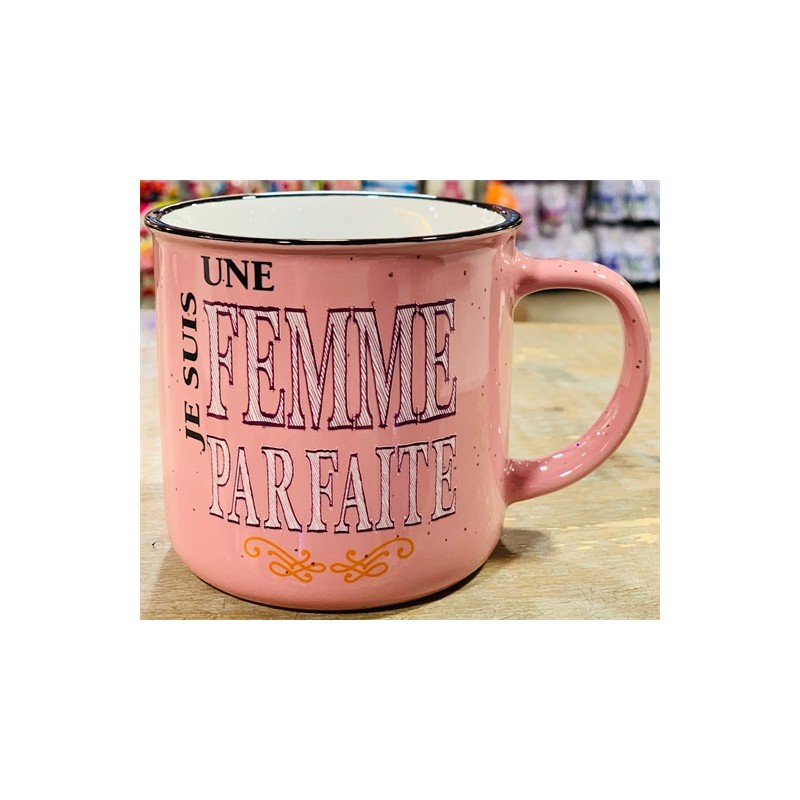 MUG COULEUR JE SUIS UNE FEMME PARFAITE 