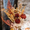 BOUQUET DE FLEURS D'AUTOMNE FOUGERES ET FEUILLAGES TERRACOTTA