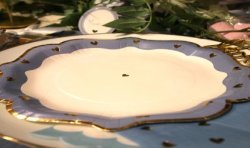 8 ASSIETTES PETITS COEURS BLEU ORAGE, BLANC ET OR 23 CM