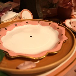 8 ASSIETTES PETITS COEURS ROSE, BLANC ET OR 23 CM 