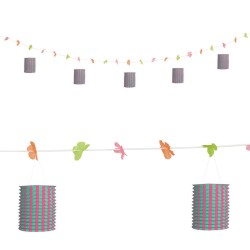 GUIRLANDE LANTERNE ROSE ET VERT AVEC DES FLEURS