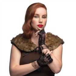 PAIRE DE GANTS OU MITAINES EN DENTELLE NOIRE COURT