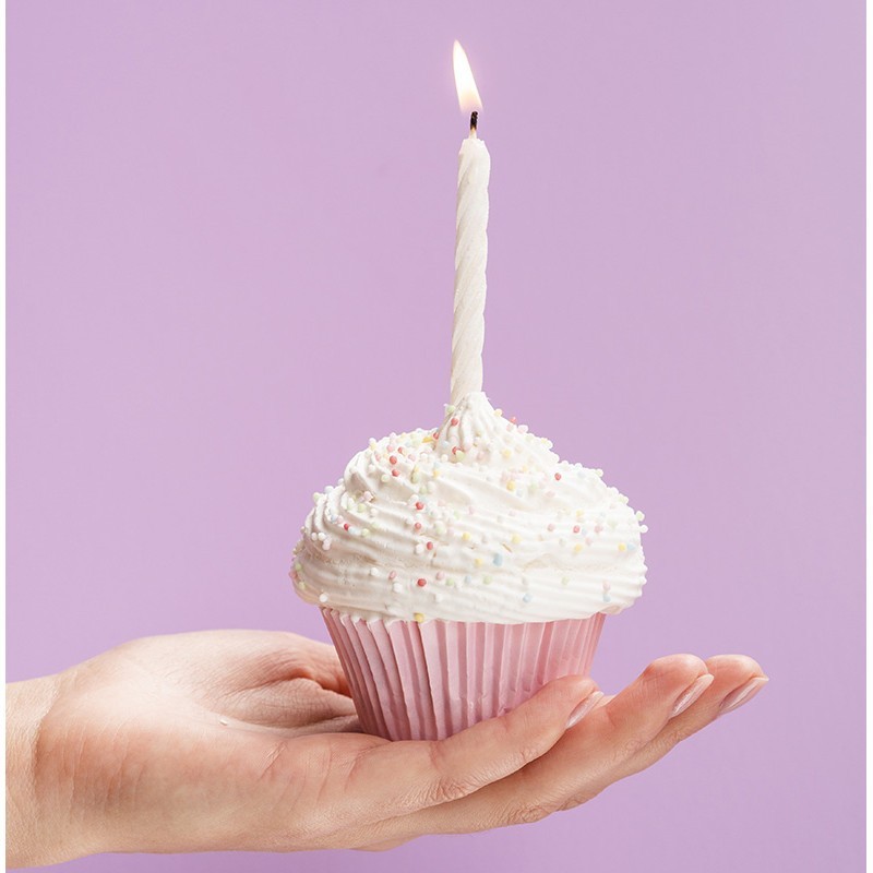 24 BOUGIES BLANCHES 6 CM AVEC 12 SUPPORTS OU BOBECHES 24 BOUGIES BLANCHES 6 CM AVEC 12 SUPPORTS OU BOBECHES