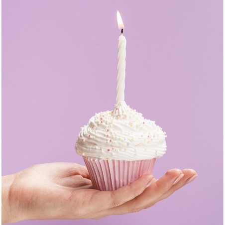 24 BOUGIES BLANCHES 6 CM AVEC 12 SUPPORTS OU BOBECHES