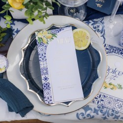 16 SERVIETTES DOLCE VITA BLEU ROI , BLANC ET OR + CITRONS 33 X 33 CM 3 PLIS