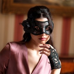 MITAINES EN DENTELLE NOIRE