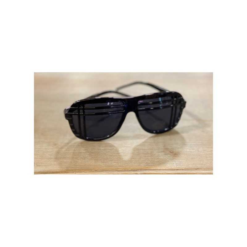 LUNETTES NOIRES