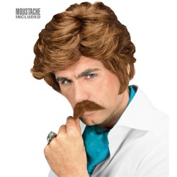 PERRUQUE HOMME PLAYBOY CHEVEUX COURTS CHATAIN CLAIR + MOUSTACHE