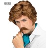 PERRUQUE HOMME PLAYBOY CHEVEUX COURTS CHATAIN CLAIR + MOUSTACHE