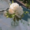 BOUQUET ROMANTIQUE FLEURS BLANCHES 30 CM
