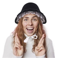 CHAPEAU FEMME VICTORIENNE OU NURSE NOIR AVEC DENTELLE BLANCHE