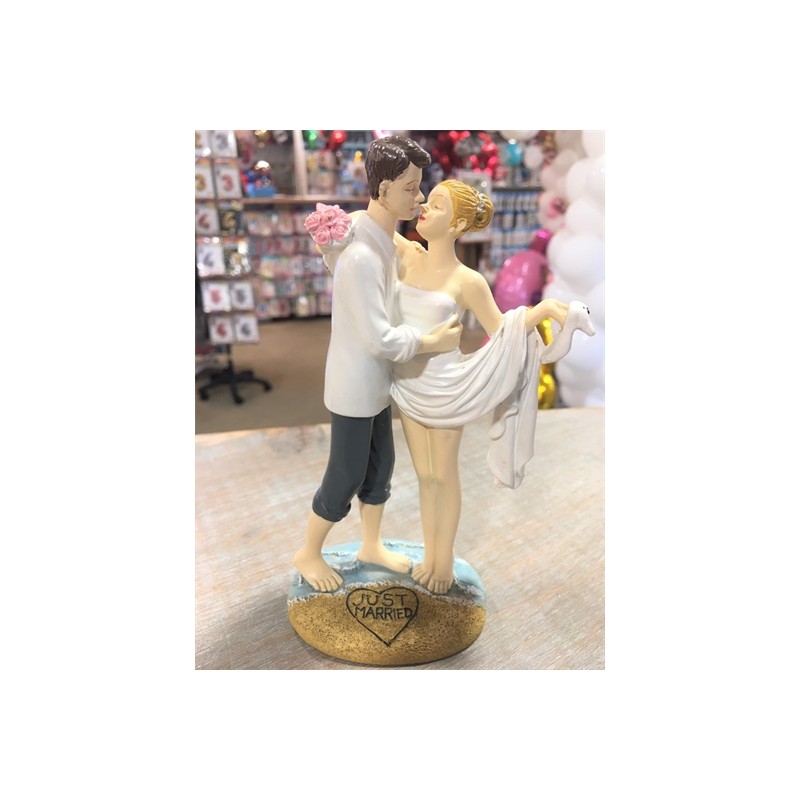 FIGURINE COUPLE DE MARIES SUR LA PLAGE 15.5 CM