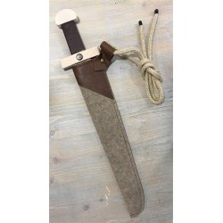 EPEE EN BOIS AVEC FOURREAU VIKING AVEC ESTAMPAGE 48 CM